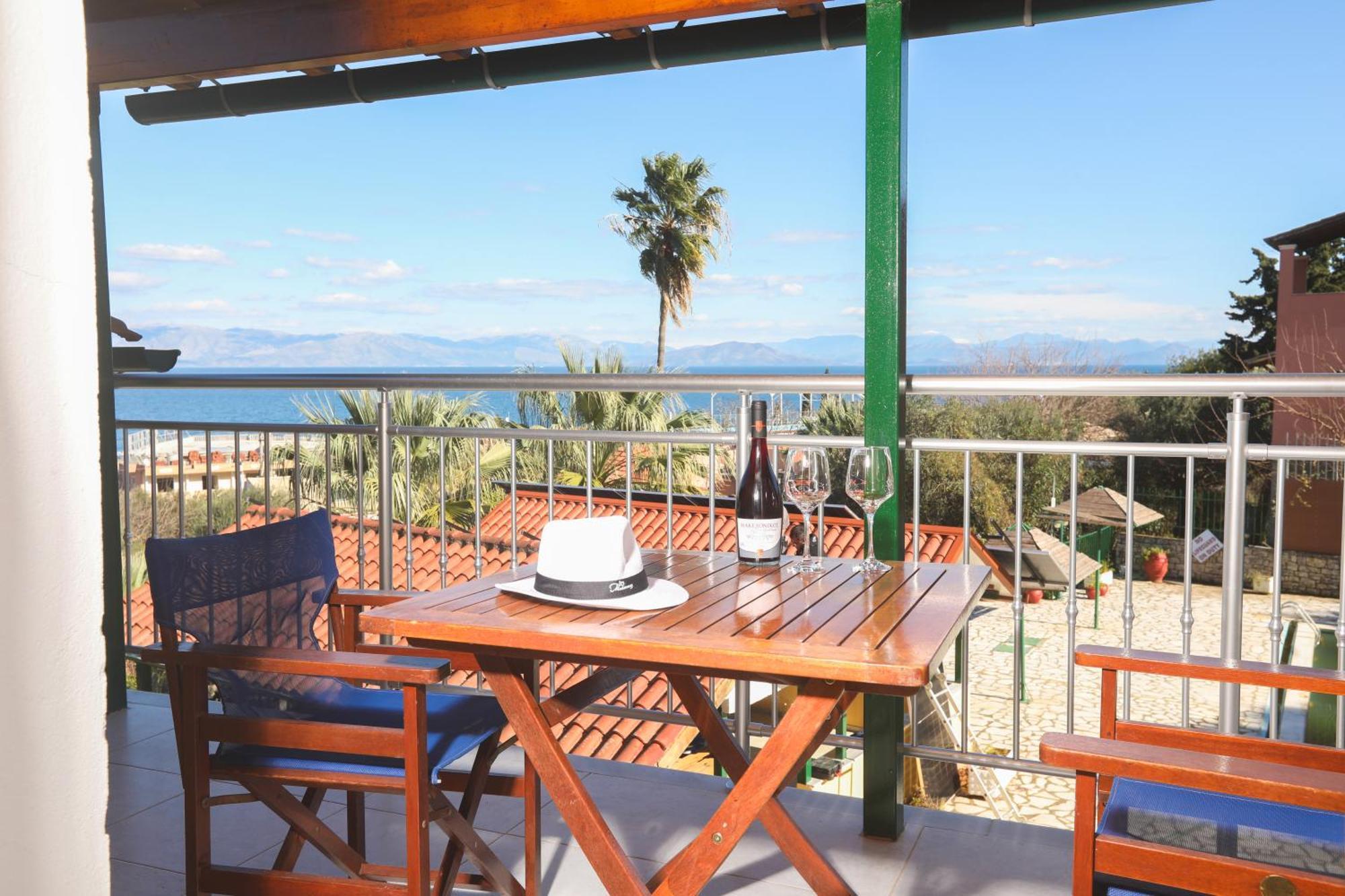 Corfu Hotel Apartments Benitses  Eksteriør bilde