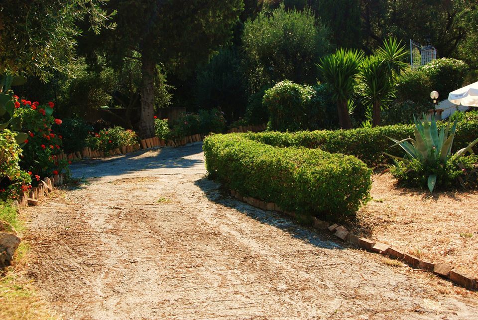 Corfu Hotel Apartments Benitses  Eksteriør bilde